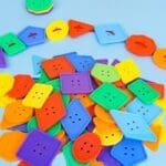 BUTTON LACING