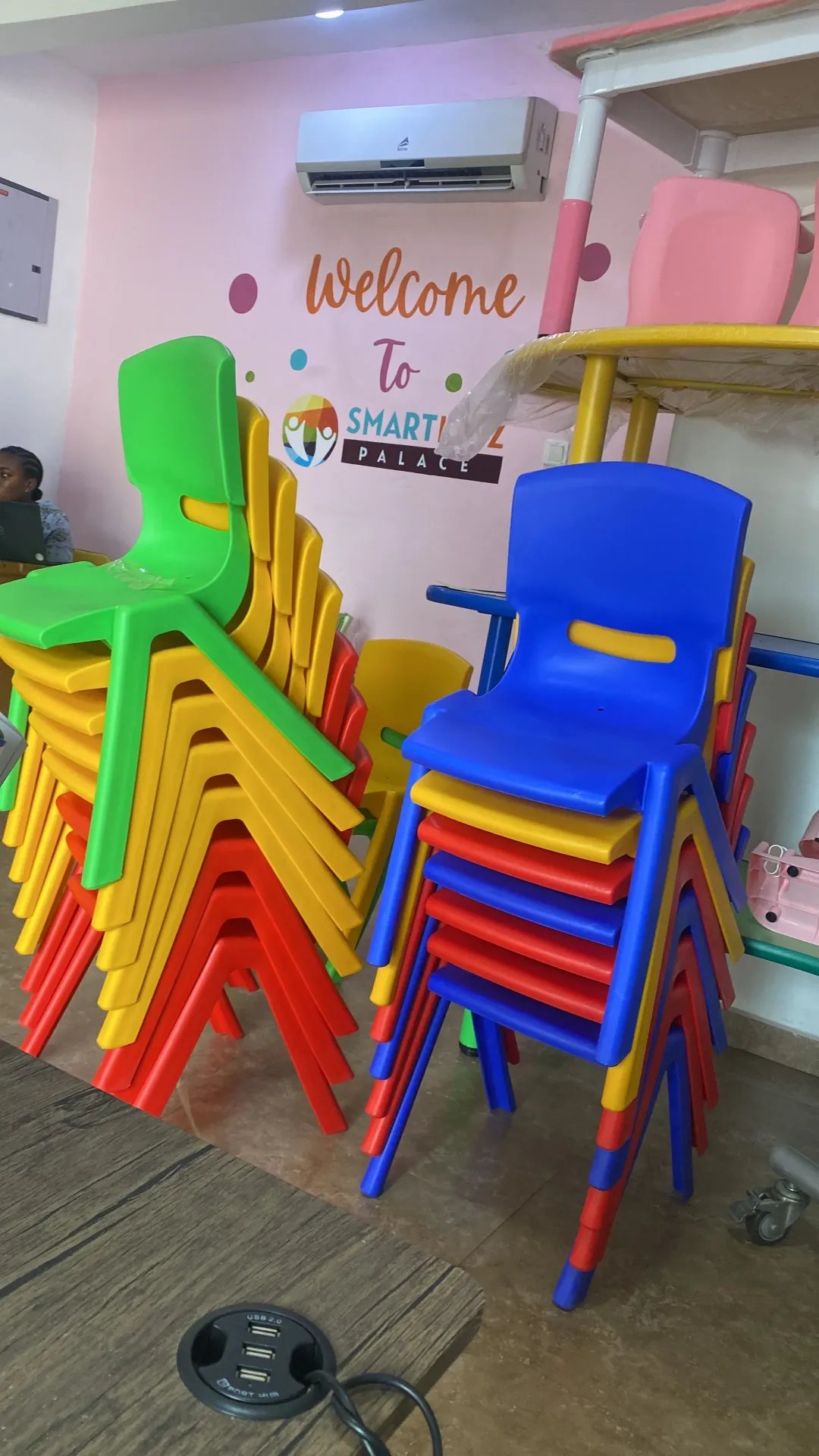 72 cm Classroom Chairs
